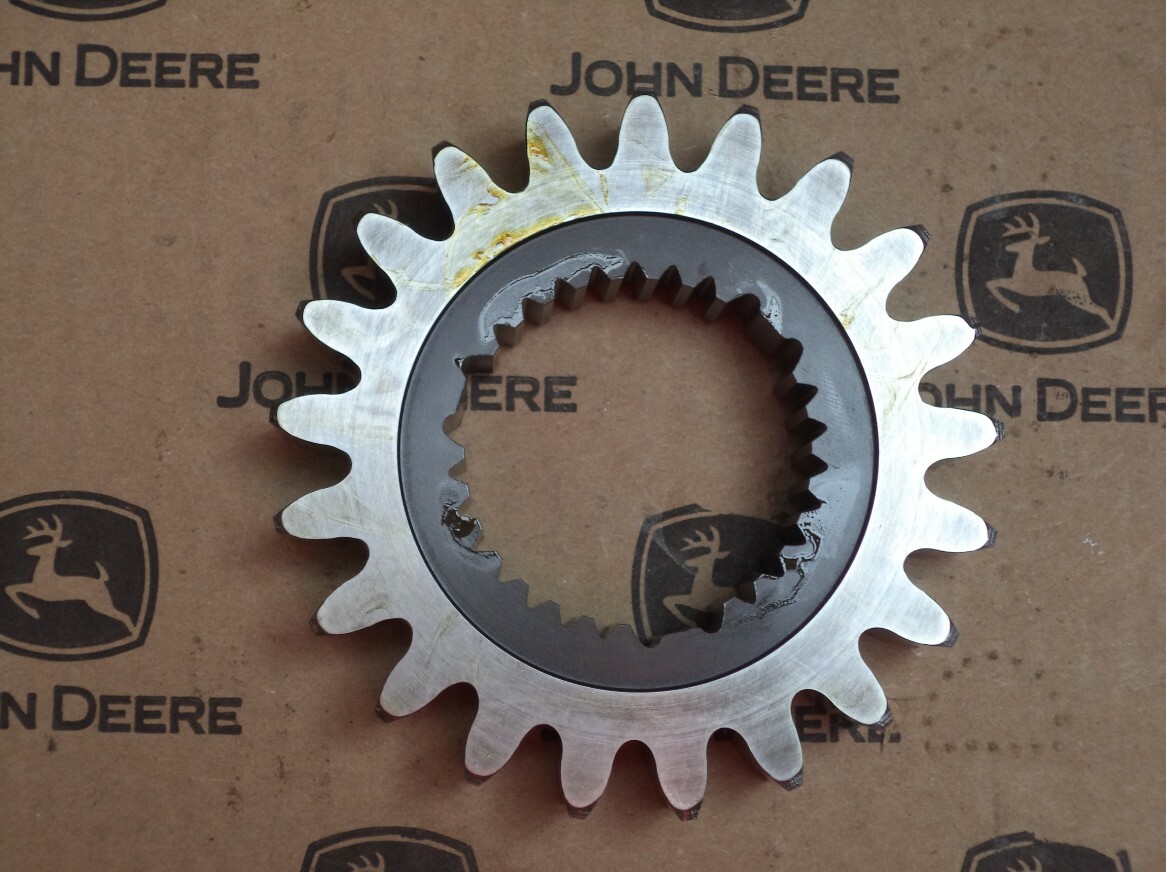 Шестерня насоса John Deere Auto Power r543229